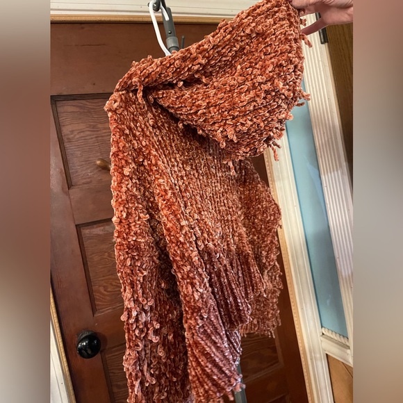 skylar and madison sweater - Picture 3 of 4